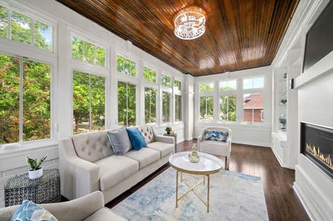 Tiny photo for 5100 N Long Avenue, Chicago, IL 60630 (MLS # 12739338)