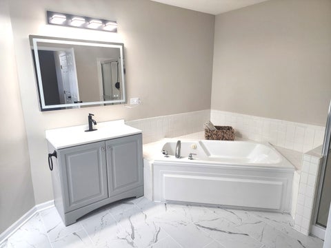 Tiny photo for 1001 Butternut Lane #C, Mount Prospect, IL 60056 (MLS # 12773811)