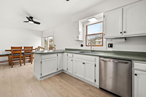 Tiny photo for 6418 MARTIN Street, Crystal Lake, IL 60014 (MLS # 12529167)