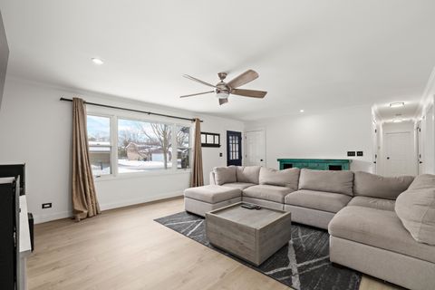 Tiny photo for 6418 MARTIN Street, Crystal Lake, IL 60014 (MLS # 12529167)