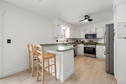 Tiny photo for 6418 MARTIN Street, Crystal Lake, IL 60014 (MLS # 12529167)