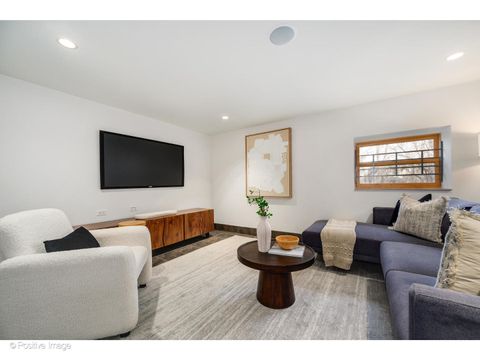 Tiny photo for 2801 W Eastwood Avenue, Chicago, IL 60625 (MLS # 12579185)