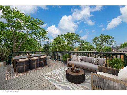 Tiny photo for 2801 W Eastwood Avenue, Chicago, IL 60625 (MLS # 12579185)