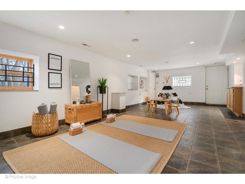 Tiny photo for 2801 W Eastwood Avenue, Chicago, IL 60625 (MLS # 12579185)