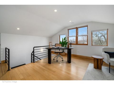 Tiny photo for 2801 W Eastwood Avenue, Chicago, IL 60625 (MLS # 12579185)