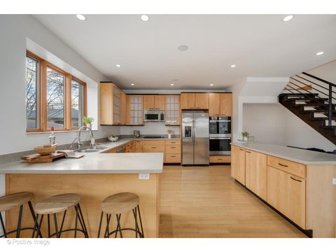 Tiny photo for 2801 W Eastwood Avenue, Chicago, IL 60625 (MLS # 12579185)