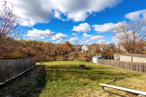 Tiny photo for 6050 Hillandale Road, Davenport, IA 52806 (MLS # QC4269281)