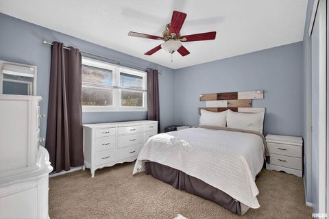 Tiny photo for 6050 Hillandale Road, Davenport, IA 52806 (MLS # QC4269281)