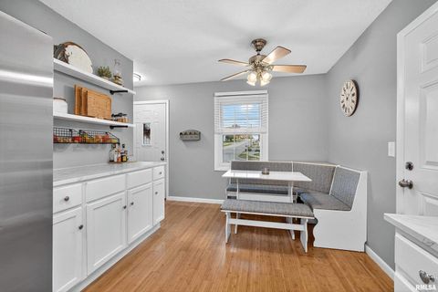 Tiny photo for 6050 Hillandale Road, Davenport, IA 52806 (MLS # QC4269281)