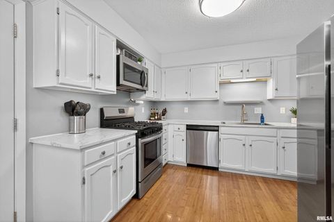 Tiny photo for 6050 Hillandale Road, Davenport, IA 52806 (MLS # QC4269281)