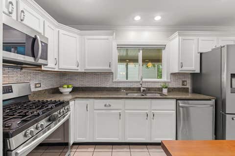 Tiny photo for 417 DAWN Avenue, Glen Ellyn, IL 60137 (MLS # 12711244)