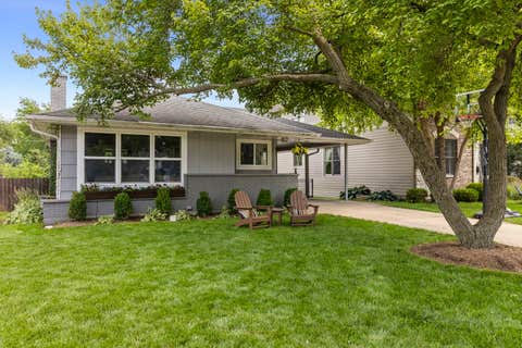 Photo of 417 DAWN Avenue, Glen Ellyn, IL 60137 (MLS # 12711244)