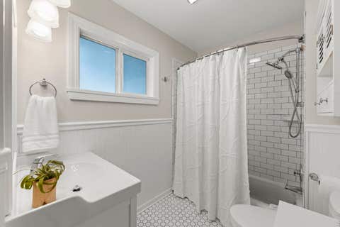 Tiny photo for 417 DAWN Avenue, Glen Ellyn, IL 60137 (MLS # 12711244)