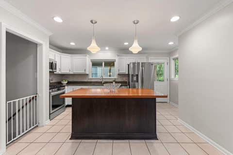 Tiny photo for 417 DAWN Avenue, Glen Ellyn, IL 60137 (MLS # 12711244)