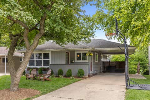 Tiny photo for 417 DAWN Avenue, Glen Ellyn, IL 60137 (MLS # 12711244)