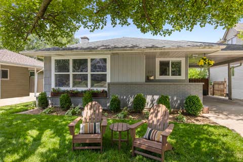 Tiny photo for 417 DAWN Avenue, Glen Ellyn, IL 60137 (MLS # 12711244)