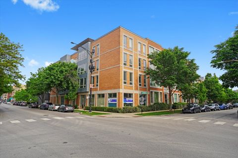 2755 N Lakewood Avenue 1N Chicago IL 60614