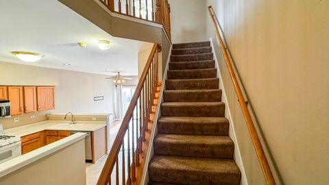 Tiny photo for 1015 Woodview Court, Aurora, IL 60502 (MLS # 12570482)