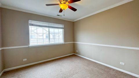 Tiny photo for 1015 Woodview Court, Aurora, IL 60502 (MLS # 12570482)