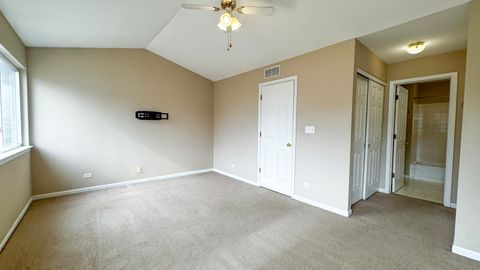 Tiny photo for 1015 Woodview Court, Aurora, IL 60502 (MLS # 12570482)