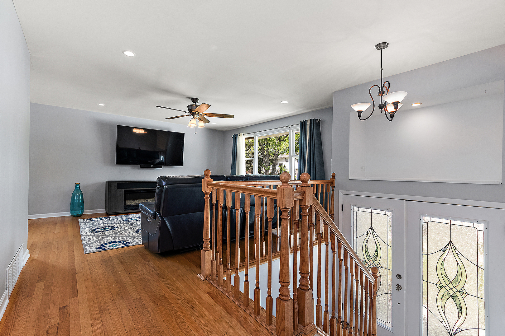 9039 Elm Circle