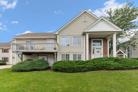 Photo of 320 Rosebud Court, Bolingbrook, IL 60440 (MLS # 12699733)