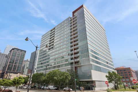 659 W Randolph Street 919 Chicago IL 60661