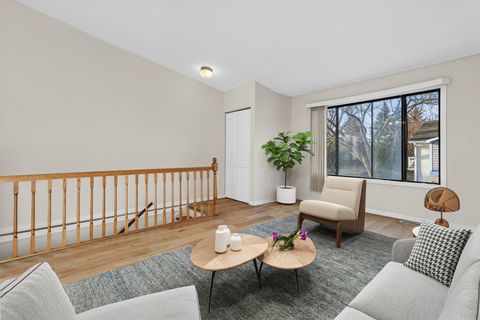 Tiny photo for 455 Kennedy Place, Vernon Hills, IL 60061 (MLS # 12571865)