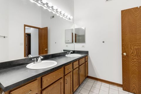 Tiny photo for 1148 Harbor Court, Glendale Heights, IL 60139 (MLS # 12487716)