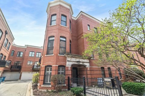909 W Village Court Chicago IL 60608