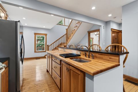 Tiny photo for Des Plaines, IL 60016 (MLS # 12647032)