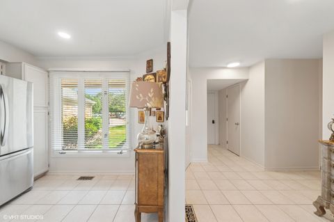 Tiny photo for 336 Redwing Drive #18-3, Deerfield, IL 60015 (MLS # 12396395)