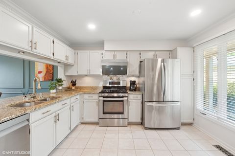 Tiny photo for 336 Redwing Drive #18-3, Deerfield, IL 60015 (MLS # 12396395)