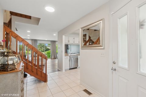 Tiny photo for 336 Redwing Drive #18-3, Deerfield, IL 60015 (MLS # 12396395)