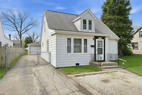 Tiny photo for 10443 Medill Avenue, Melrose Park, IL 60164 (MLS # 12623613)
