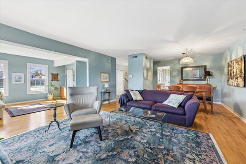 Tiny photo for 939 Brown Deer Drive, Westmont, IL 60559 (MLS # 12592307)