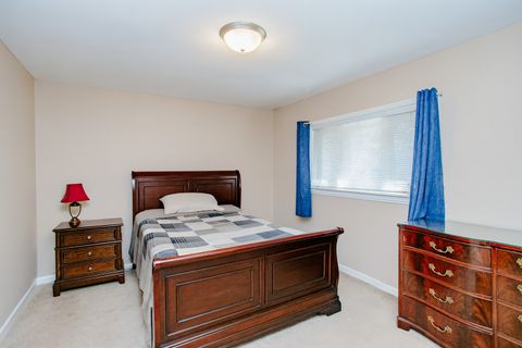 Tiny photo for 311 S Vine Avenue #E, Park Ridge, IL 60068 (MLS # 12519705)