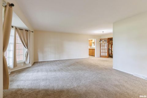 Tiny photo for 1136 BOBETTA Court, Clinton, IA 52732 (MLS # QC4265527)