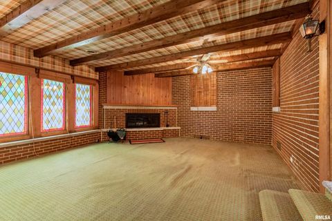 Tiny photo for 1136 BOBETTA Court, Clinton, IA 52732 (MLS # QC4265527)