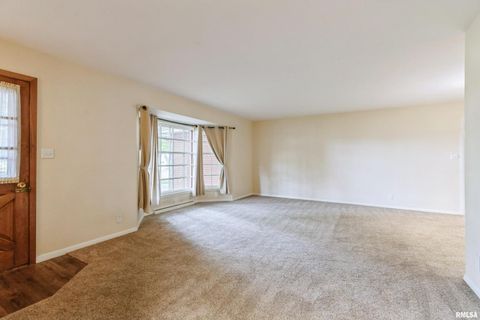 Tiny photo for 1136 BOBETTA Court, Clinton, IA 52732 (MLS # QC4265527)