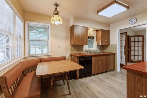 Tiny photo for 1136 BOBETTA Court, Clinton, IA 52732 (MLS # QC4265527)