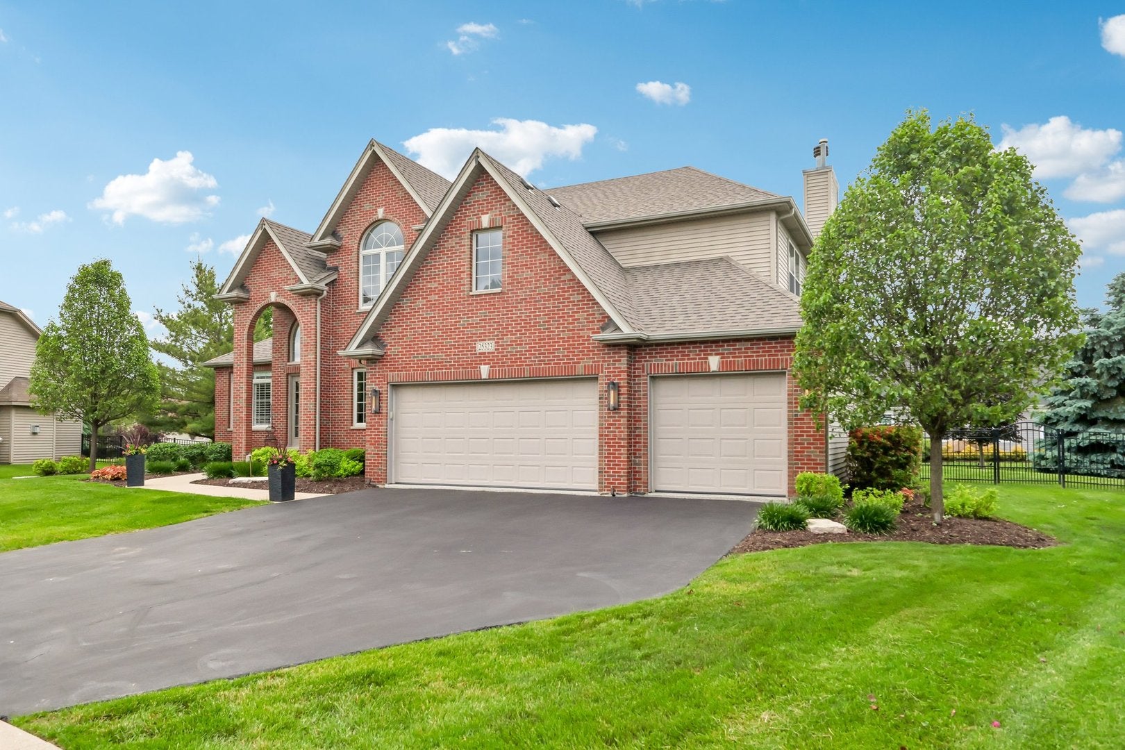 25323 WILSON Court