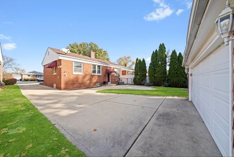 Tiny photo for Westchester, IL 60154 (MLS # 12517036)