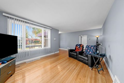 Tiny photo for Westchester, IL 60154 (MLS # 12517036)