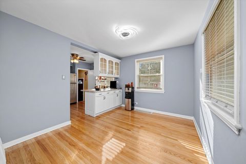 Tiny photo for Westchester, IL 60154 (MLS # 12517036)