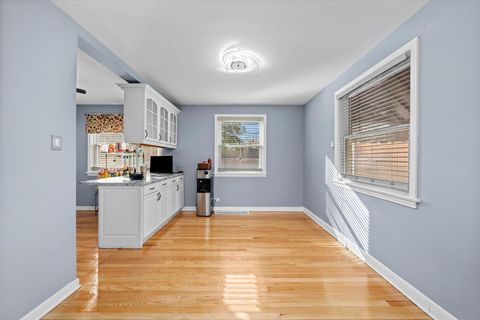 Tiny photo for Westchester, IL 60154 (MLS # 12517036)