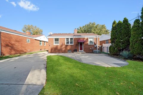 Tiny photo for Westchester, IL 60154 (MLS # 12517036)