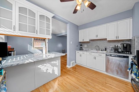 Tiny photo for Westchester, IL 60154 (MLS # 12517036)