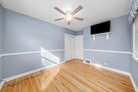 Tiny photo for Westchester, IL 60154 (MLS # 12517036)