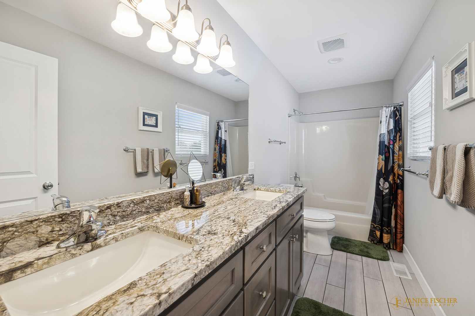 Gilberts, Illinois 60136, United States, 3 Bedrooms Bedrooms, ,3 BathroomsBathrooms,Residential,Active,252883